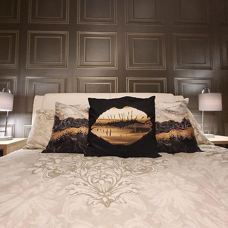 Spacious House City Skyline And Mountain Views Close Too Belfast Centre And Airports Free Parking Buitenkant foto