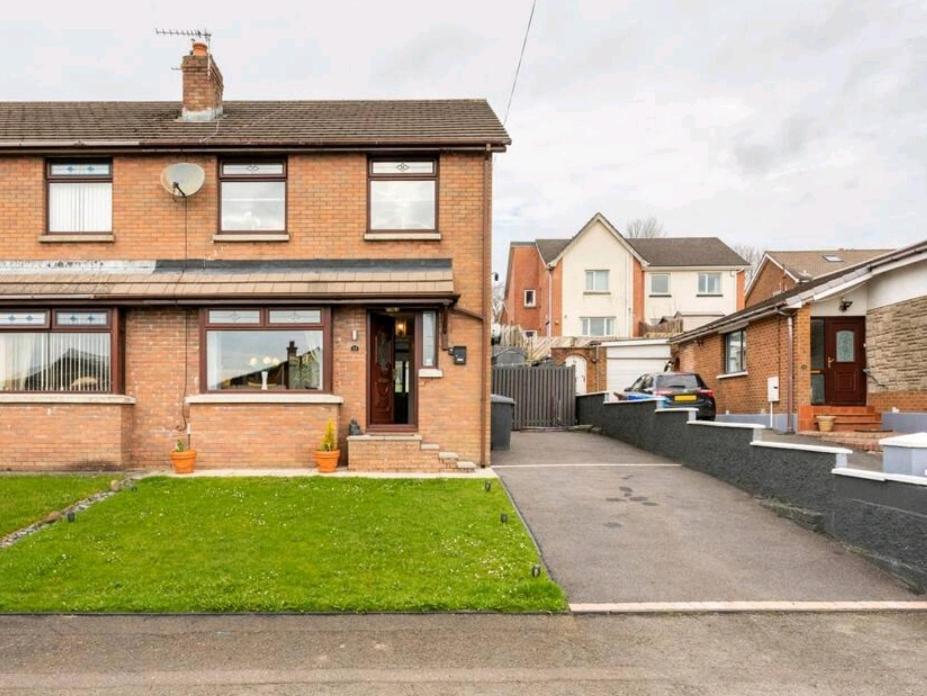 Spacious House City Skyline And Mountain Views Close Too Belfast Centre And Airports Free Parking Buitenkant foto